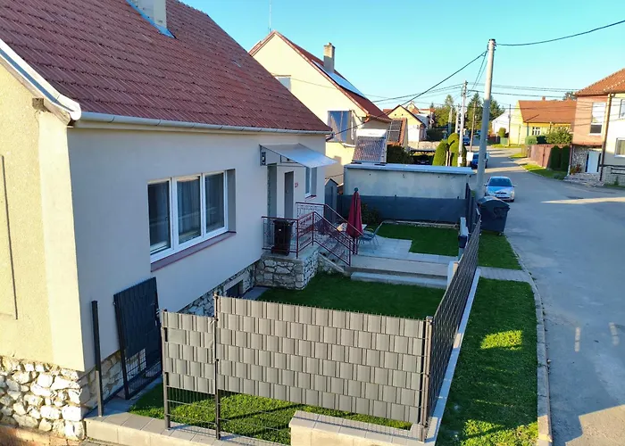 Rd Ve Vilemovicich U Macochy V Moravskem Krasu *